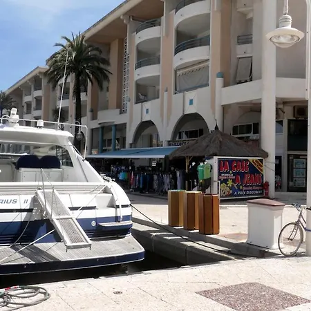 Apartment Du Port - Borghese Frejus